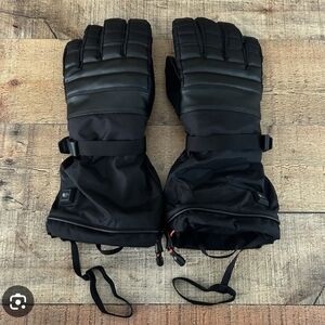 *NEW* North Face Heated Gloves with Charger